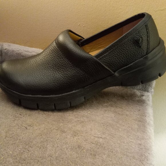 Shoes - Picture 1 of 5